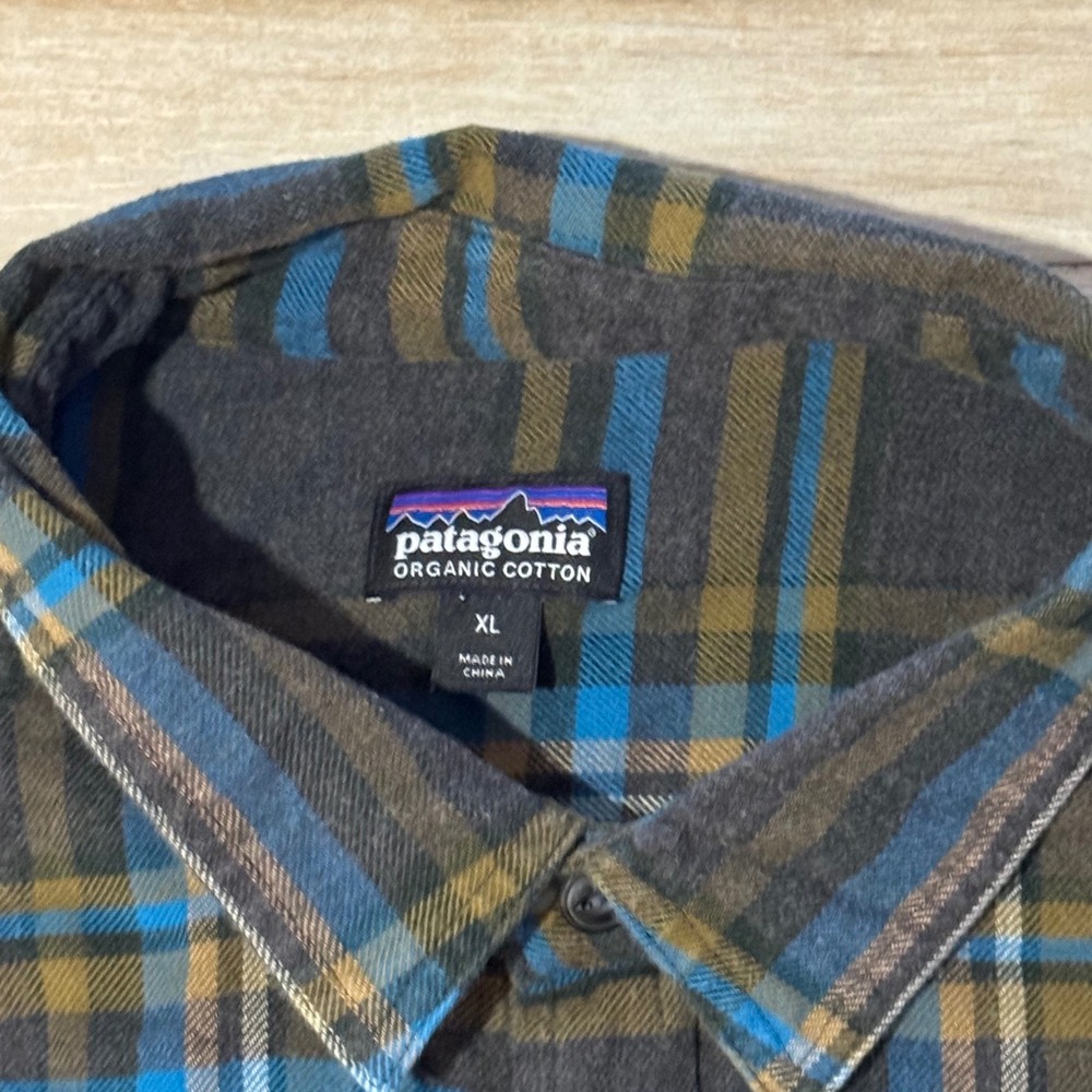 Patagonia Mens Fjord Organic Cotton Flannel Shirt XL Grey Blue Plaid Button Down - Picture 2 of 6